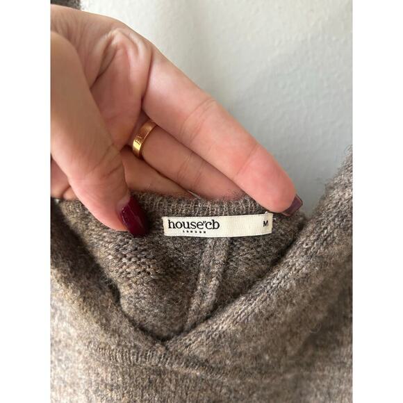 House of CB Jumpsuit Size Medium Heaven Brown Marl Loungewear
8026 - Picture 9 of 11